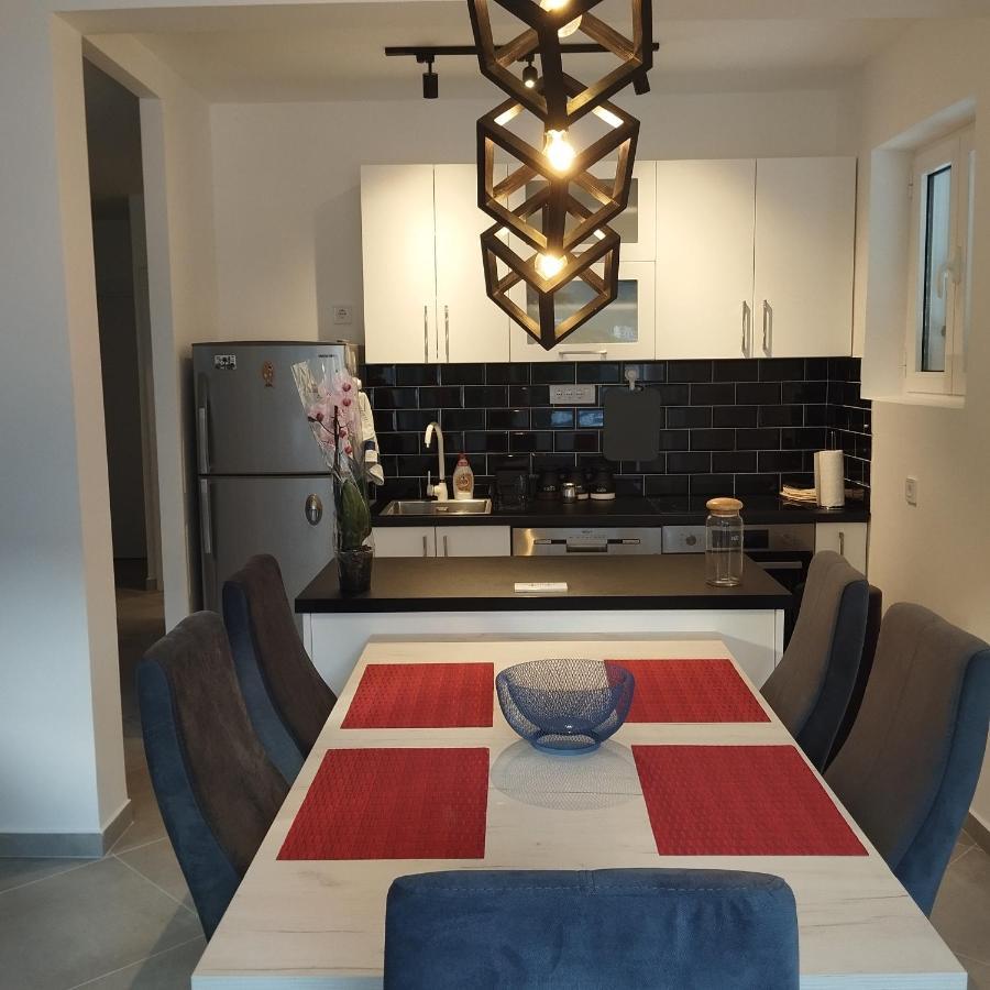 Ferienwohnung Apartman Lubarda Kotor Exterior foto